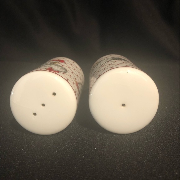 Vintage Chickens Salt Pepper Shakers - White Red Black Gray - Made in Japan - Picture 4 of 7